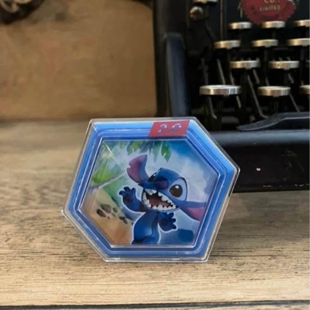 Disney Infinity 2.0 Stitch Disk
Playset